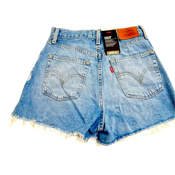 NWT Levi's rib cage Light Blue denim jean shorts raw hem distressed size 27 - Picture 2 of 8
